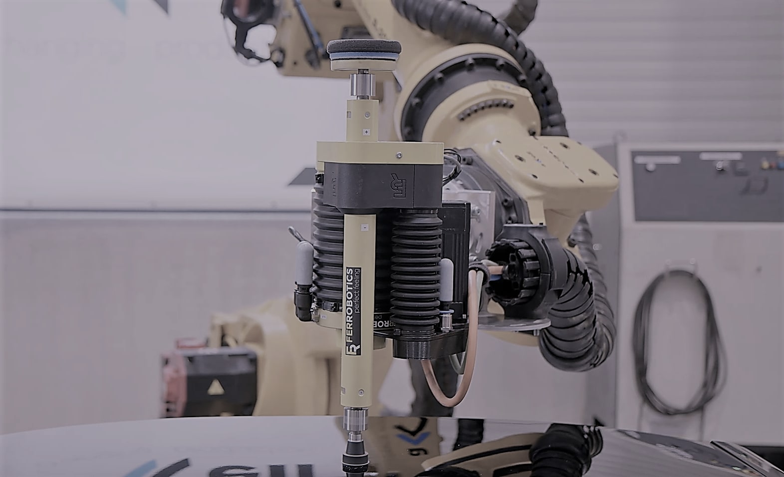 industrial robots - robotized paint repair application - of plastic components