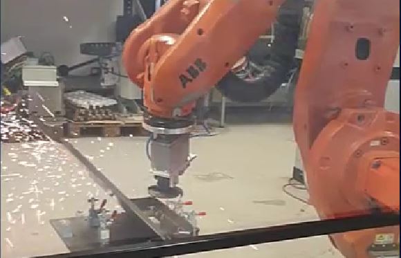 automatic programming of vision-based deburring ABB robot